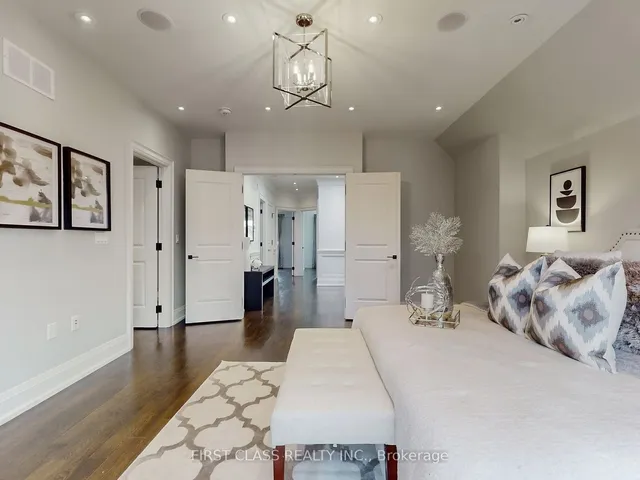 Additional image 27 of 504 Broadway Ave