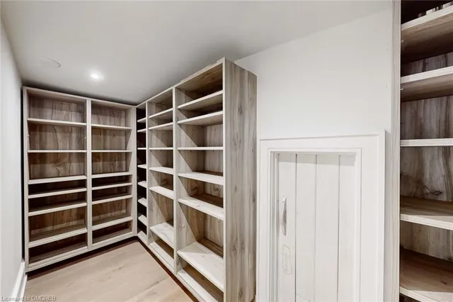 Additional image 29 of 34 Maple Ave