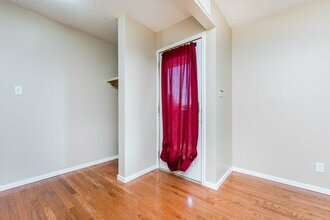 Additional image 5 of 14220 80 St NW