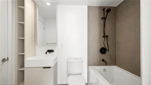 Additional image 17 of 370 Martha St Unit 905