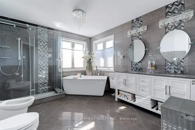 Additional image 23 of 35 Lido Dr