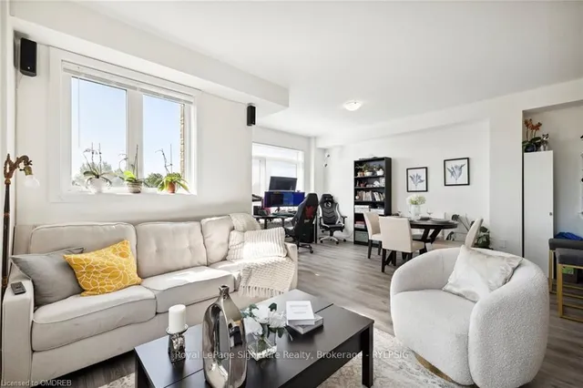 Additional image 5 of 590 NORTH SERVICE Rd Unit 61