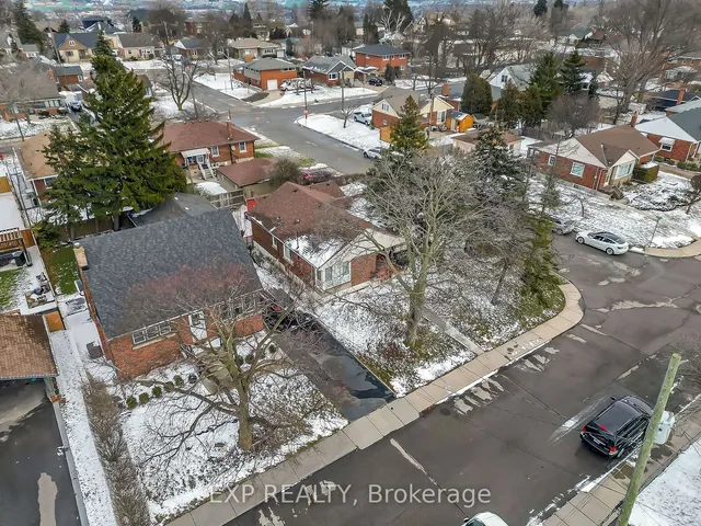 Additional image 34 of 9 Mulock Ave