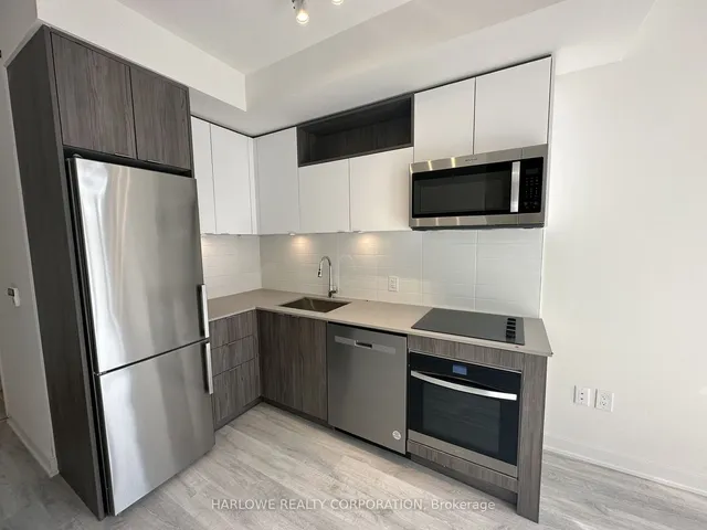 135 Lower Sherbourne St Unit 418 W