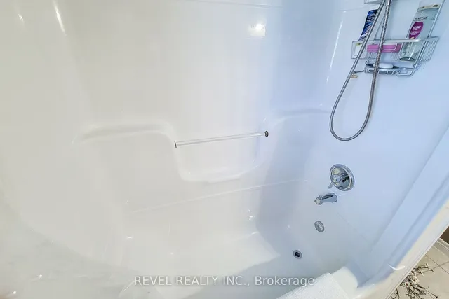 Additional image 24 of 2 Hampshire Pl