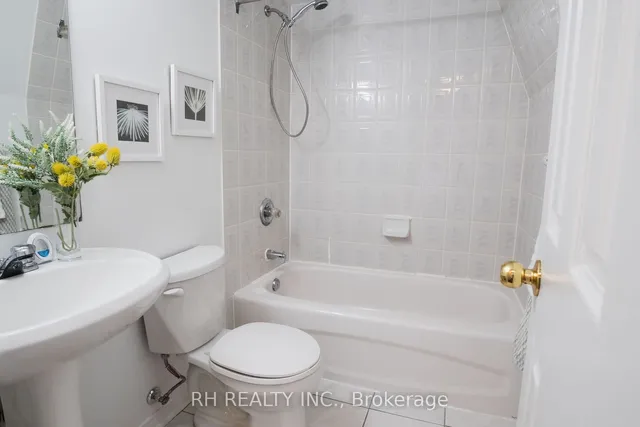 Additional image 15 of 760 Lawrence Ave Unit 90