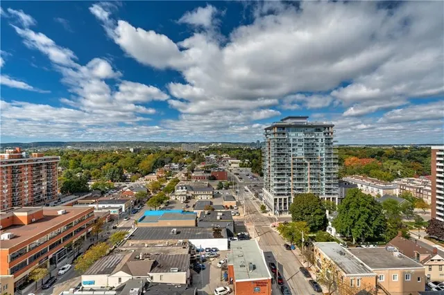 Additional image 15 of 2007 JAMES St Unit 1301