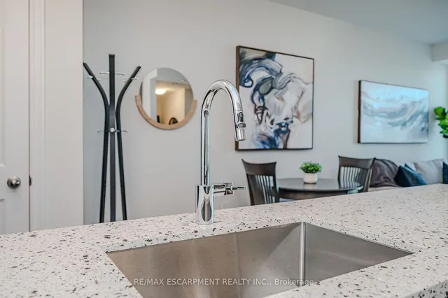 Additional image 8 of 2750 King St Unit 605