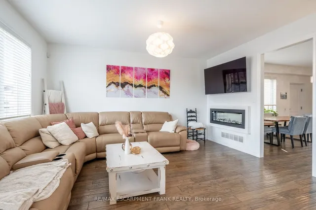 Additional image 10 of 19 HAZELTON Ave