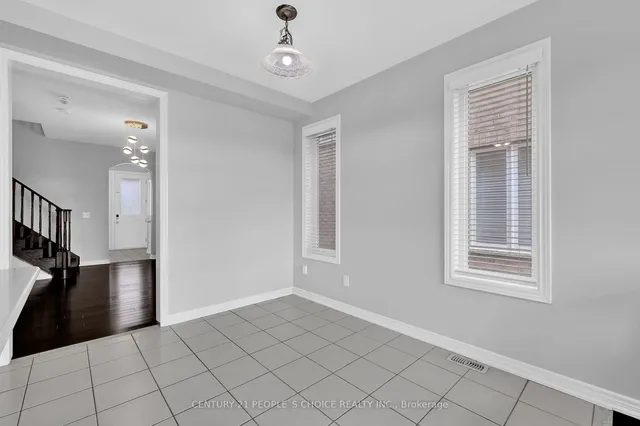 Additional image 20 of 38 Narbonne Cres