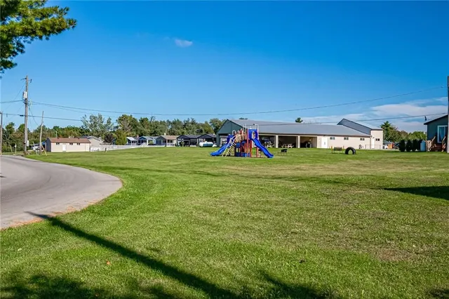 Additional image 31 of 4449 MILBUROUGH Line Unit 34 Ash St