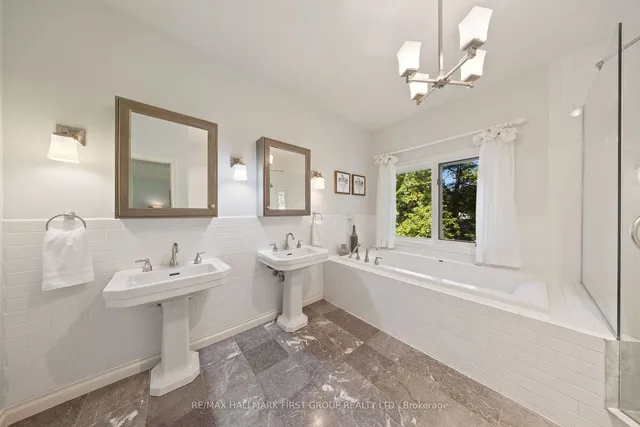 Additional image 21 of 257 Roseland Cres