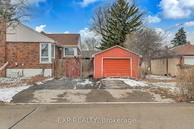 Additional image 33 of 9 Mulock Ave