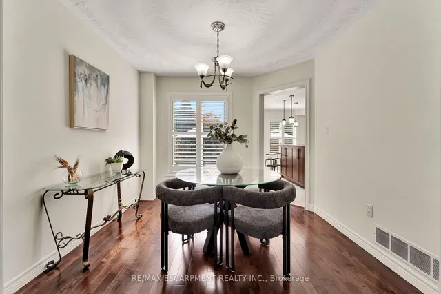 Additional image 8 of 19 Falconridge Dr