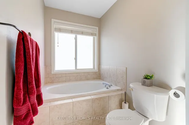 Additional image 20 of 830 Fourth Line