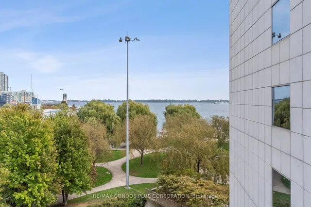 Additional image 21 of 401 Queens Quay Unit 512