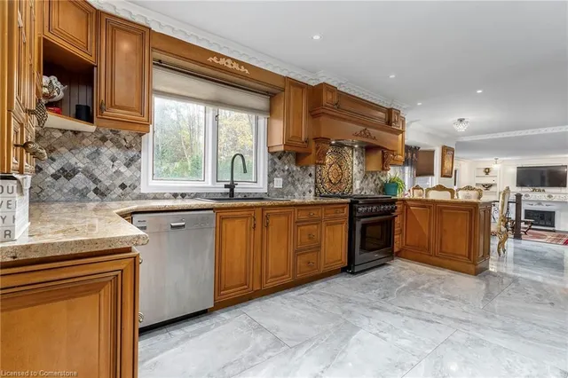 Additional image 10 of 28 Stonegate Dr