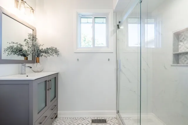 Additional image 22 of 305 Woodland Dr