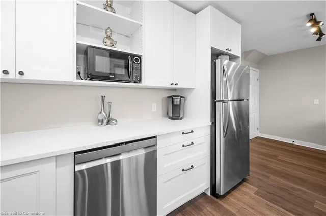 Additional image 13 of 305 East 24th St