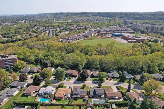 Additional image 38 of 207 Montmorency Dr