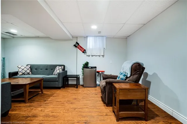 Additional image 30 of 31 Moss Blvd Unit 17