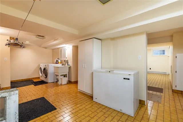 Additional image 19 of 2317 Lakeshore Rd