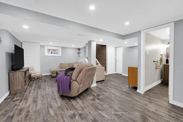 Additional image 26 of 124 EAST 43RD St