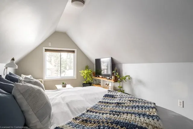 Additional image 30 of 48 Macaulay St