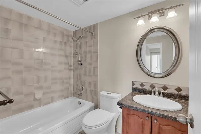 Additional image 13 of 1270 MAPLE CROSSING Blvd Unit 409