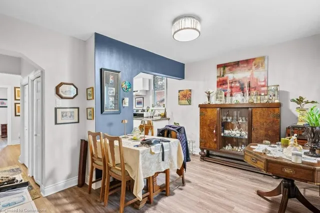 Additional image 25 of 95 Spadina Ave