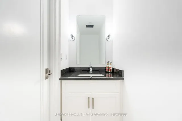 Additional image 10 of 2060 Lakeshore Rd Unit 406