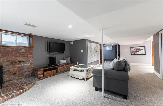 Additional image 31 of 31 Academy St