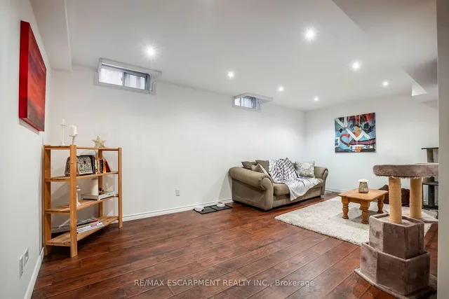 Additional image 30 of 1098 Stephenson Dr