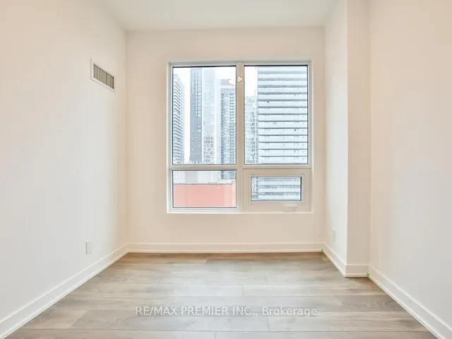 Additional image 30 of 108 Peter St Unit 1715