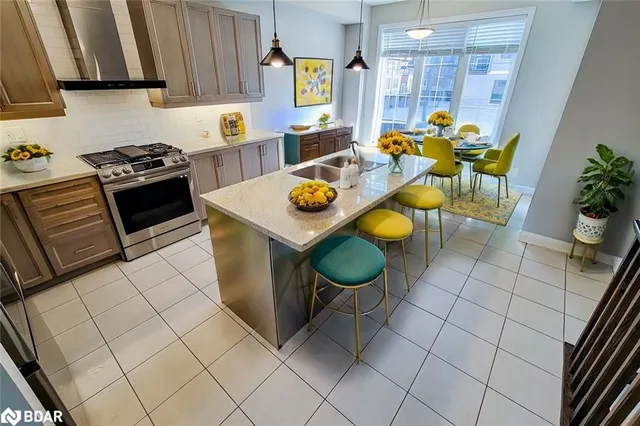 Additional image 9 of 445 Ontario Street South St Unit 2