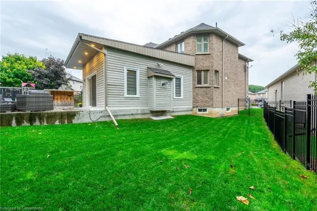 Additional image 48 of 12 Cowper Crt