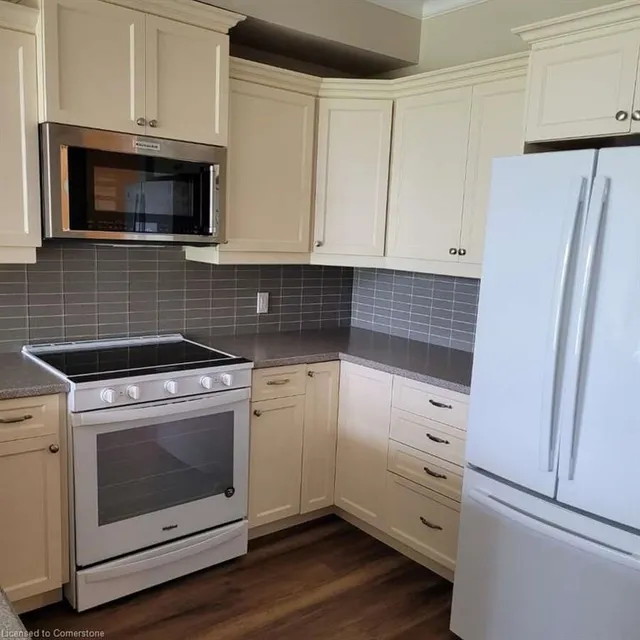 Additional image 7 of 3290 New St Unit 214