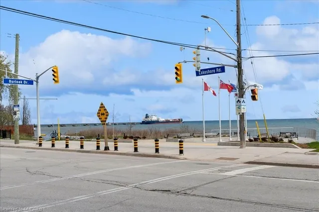 Additional image 32 of 100 Burloak Dr Unit 2510