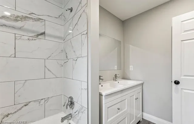 Additional image 34 of 131 Bell Ave