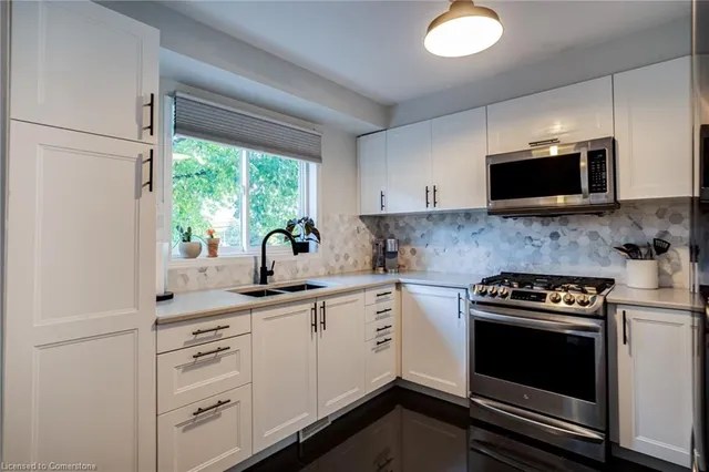 Additional image 15 of 31 Moss Blvd Unit 17