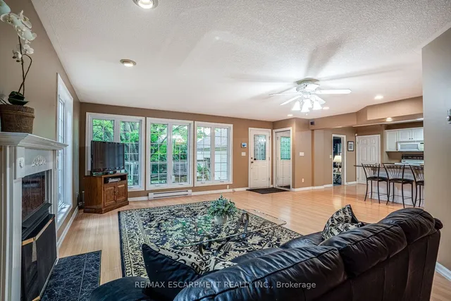 Additional image 15 of 16 Durham Rd