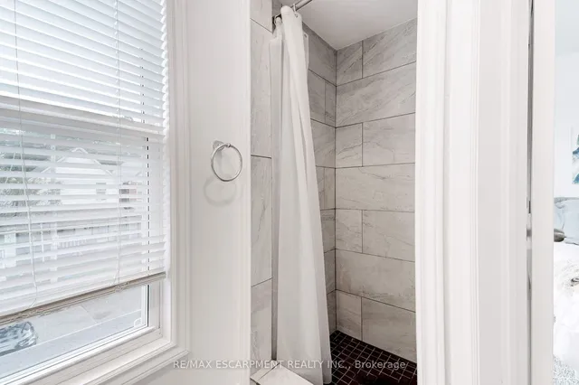 Additional image 18 of 22 Francis St