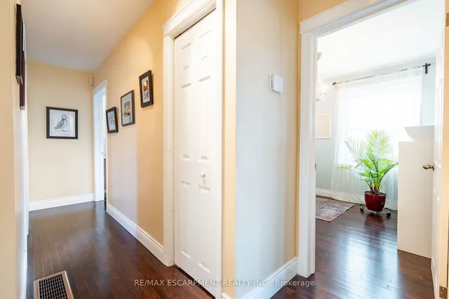 Additional image 11 of 702 SEVENTH Ave