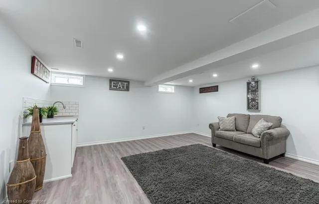 Additional image 11 of 30 Larch St