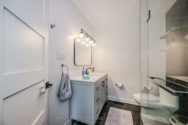 Additional image 18 of 115 Lynbrook Dr