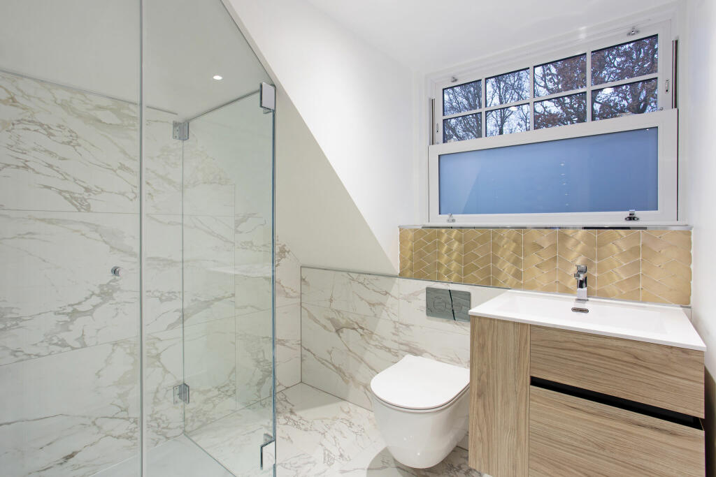 Additional image 14 of Moreton End Lane, Harpenden, AL5