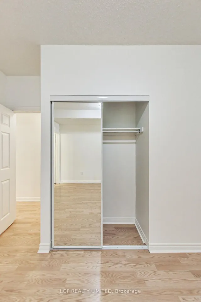 Additional image 18 of 38 Gibson Ave Unit 13