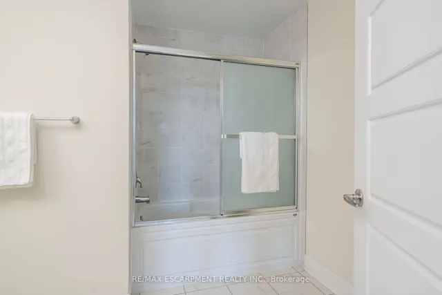 Additional image 18 of 31 Forest Ridge Ave