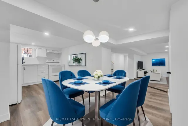 Additional image 21 of 21 Weir St