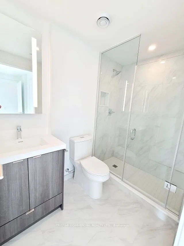 Additional image 11 of 30 Inn On The Park Dr Unit 3910